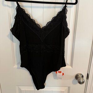 Cider black lace bodysuit